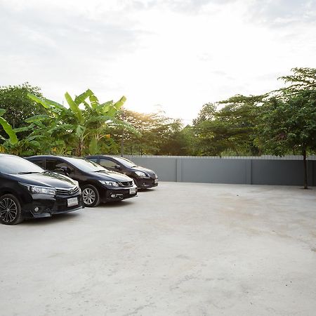 Twentynine Kv Apartel Nonthaburi Luaran gambar